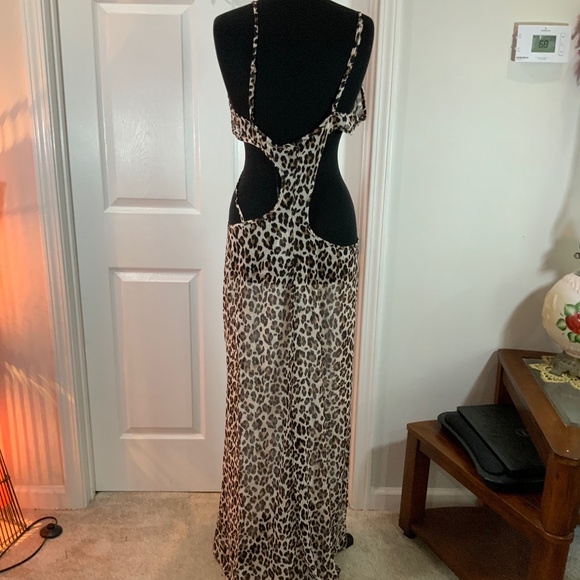 Pretty Little Thing Cut Out Brown Animal Print Maxi Dress Size 12 - Picture 6 of 11